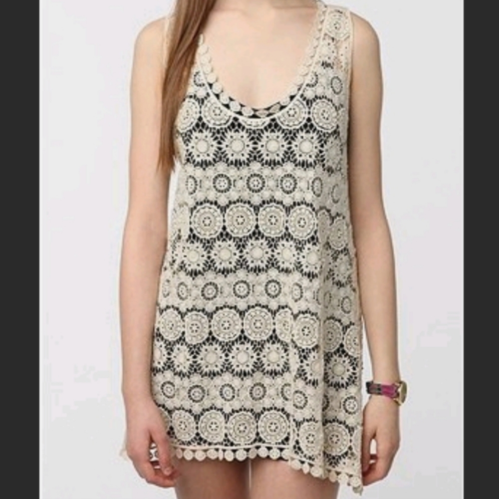 Boho Dream!!! Lovers & Friends - Cream Crochet Tunic - Size Large!